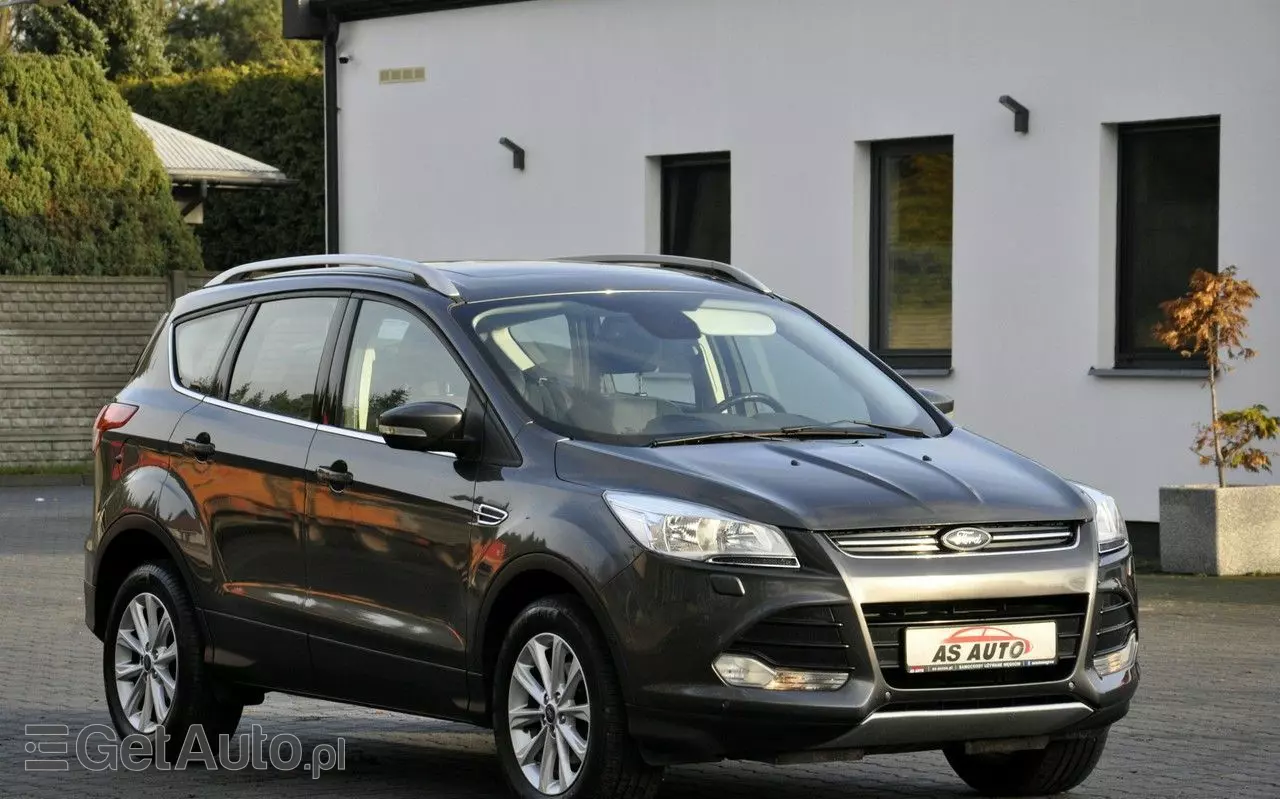 FORD Kuga 1.5 EcoBoost 2x4 Titanium