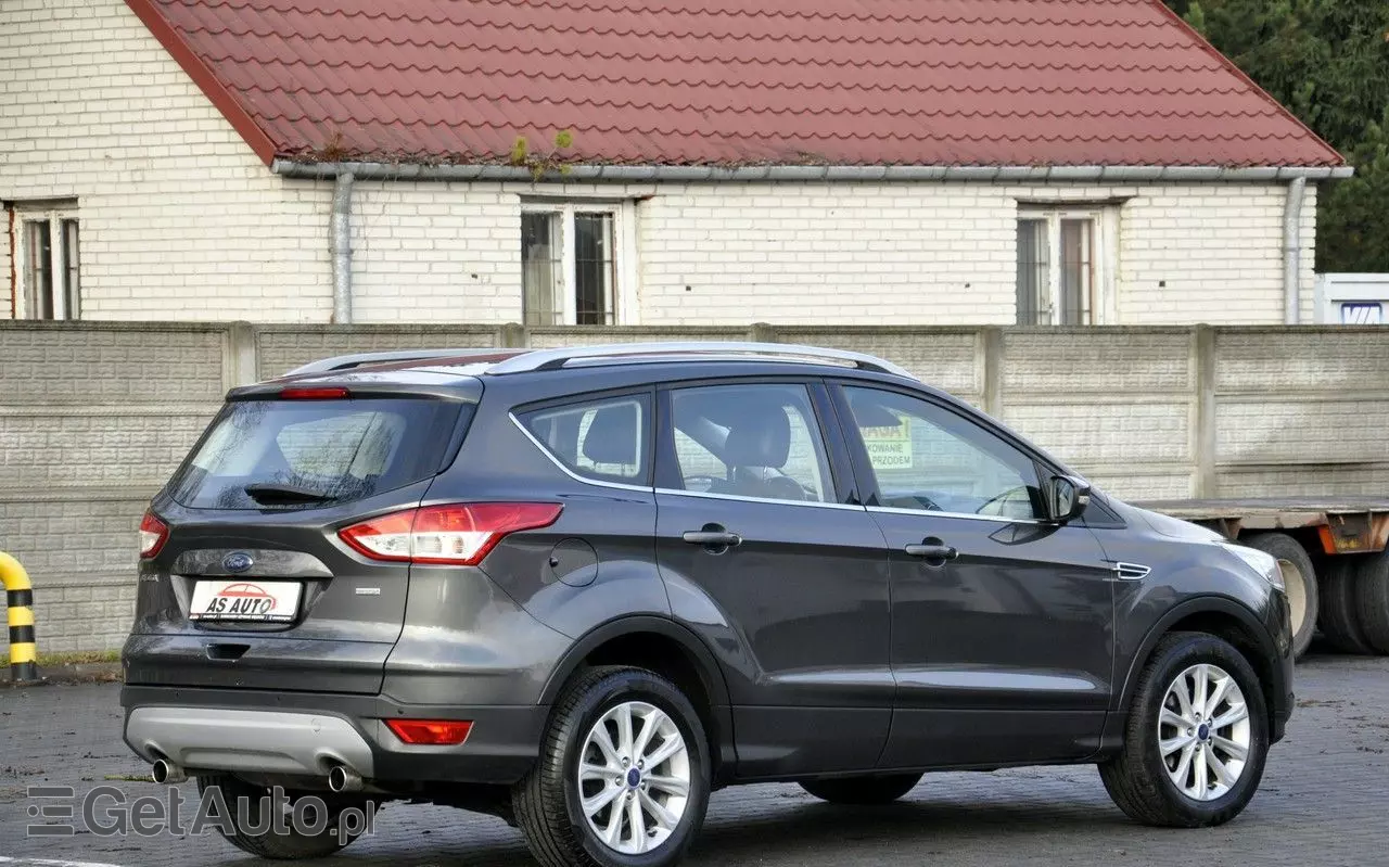 FORD Kuga 1.5 EcoBoost 2x4 Titanium
