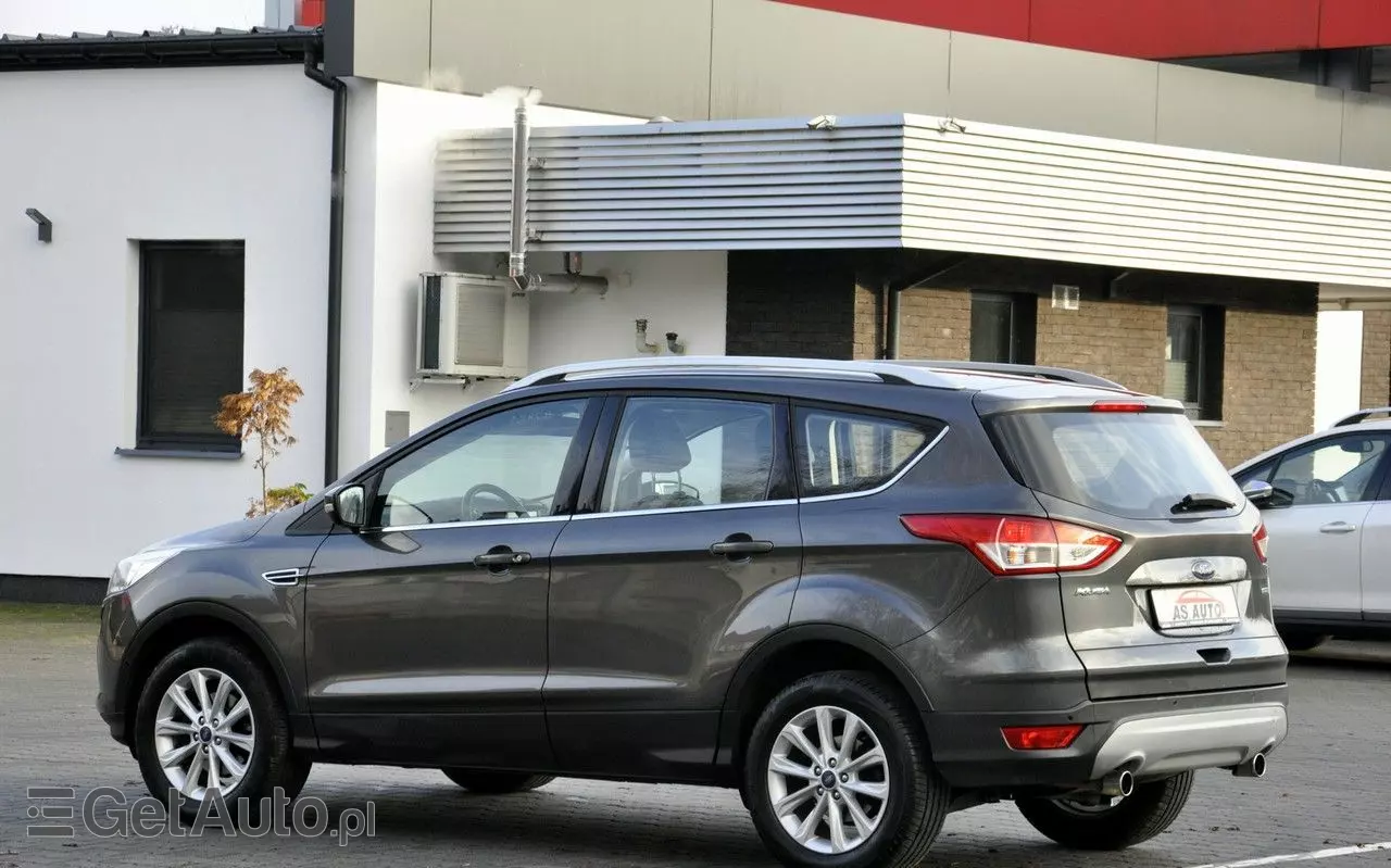 FORD Kuga 1.5 EcoBoost 2x4 Titanium