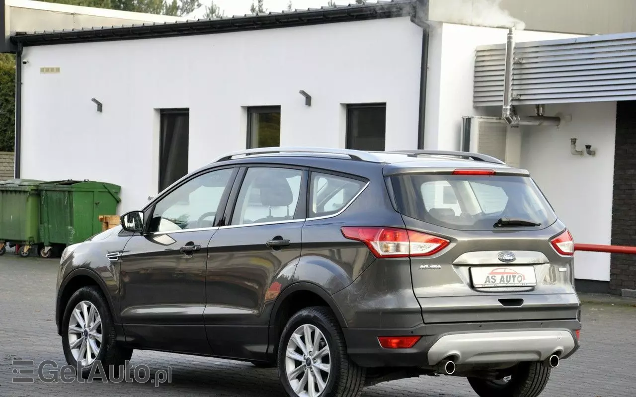 FORD Kuga 1.5 EcoBoost 2x4 Titanium