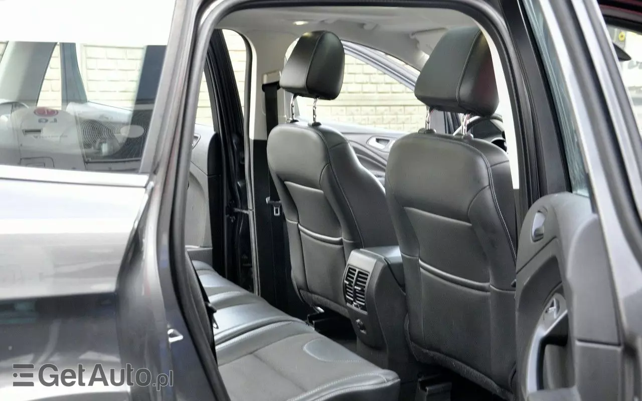 FORD Kuga 1.5 EcoBoost 2x4 Titanium