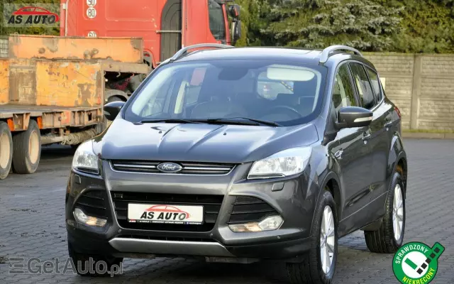 FORD Kuga 1.5 EcoBoost 2x4 Titanium