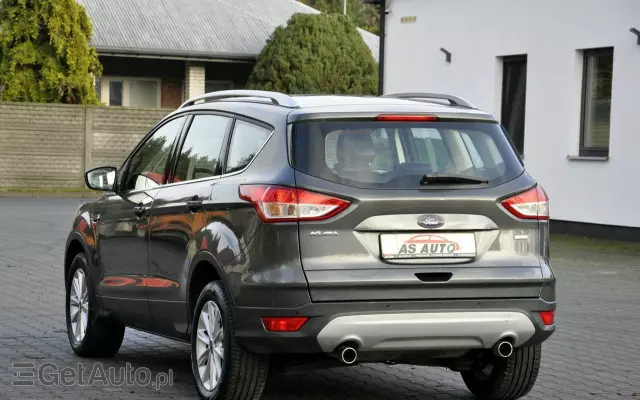 FORD Kuga 1.5 EcoBoost 2x4 Titanium