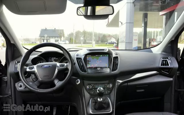 FORD Kuga 1.5 EcoBoost 2x4 Titanium