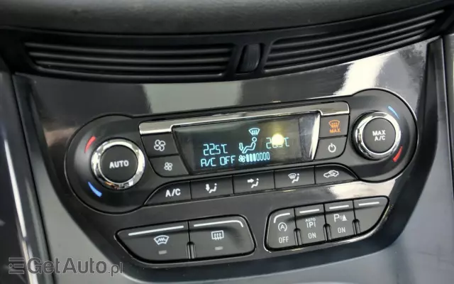 FORD Kuga 1.5 EcoBoost 2x4 Titanium