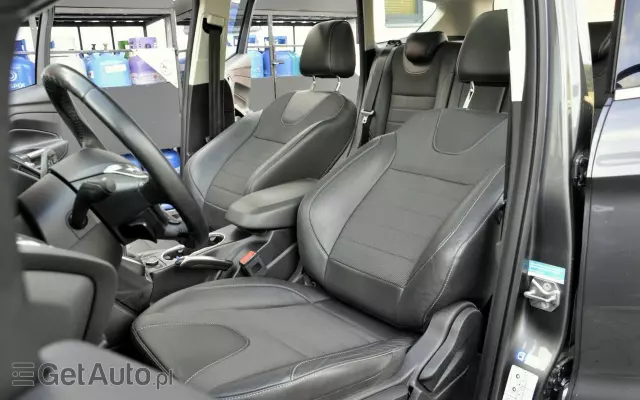 FORD Kuga 1.5 EcoBoost 2x4 Titanium