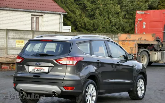 FORD Kuga 1.5 EcoBoost 2x4 Titanium