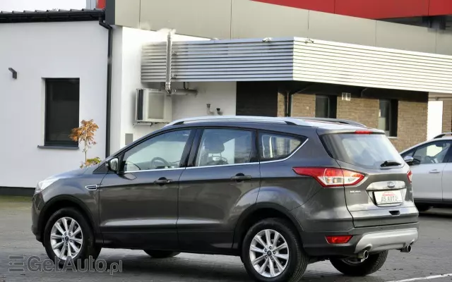 FORD Kuga 1.5 EcoBoost 2x4 Titanium