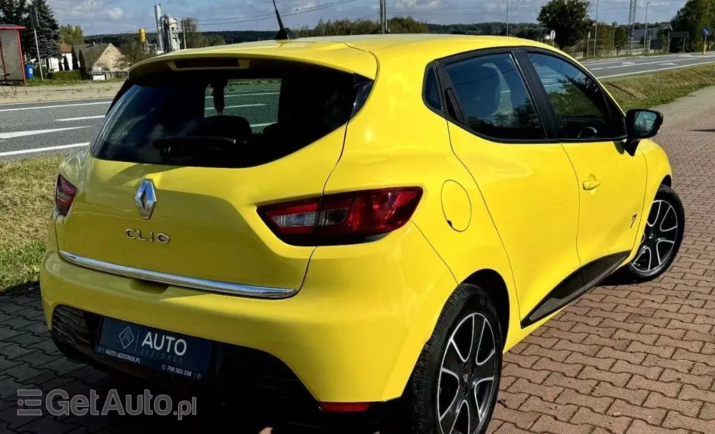 RENAULT Clio 