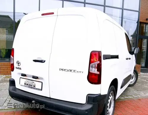 TOYOTA Proace City 