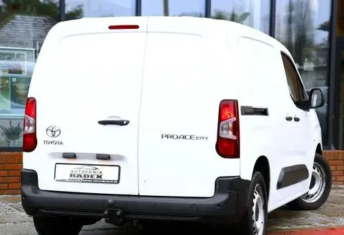 TOYOTA Proace City 