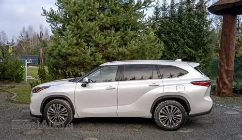 TOYOTA Highlander 