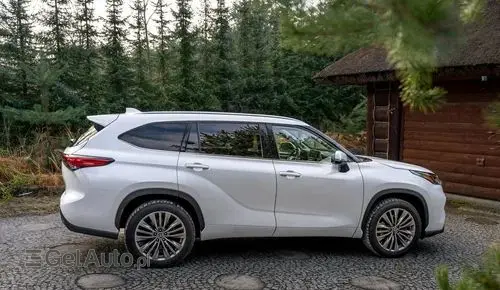 TOYOTA Highlander 