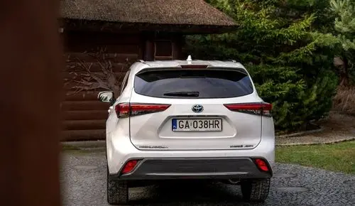 TOYOTA Highlander 
