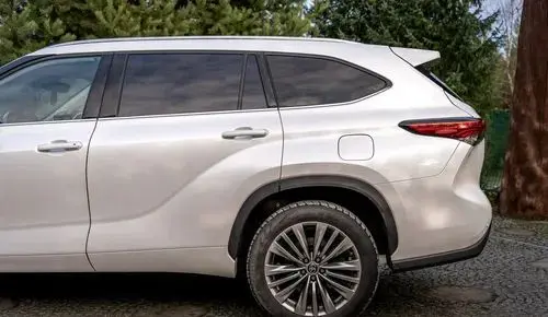 TOYOTA Highlander 