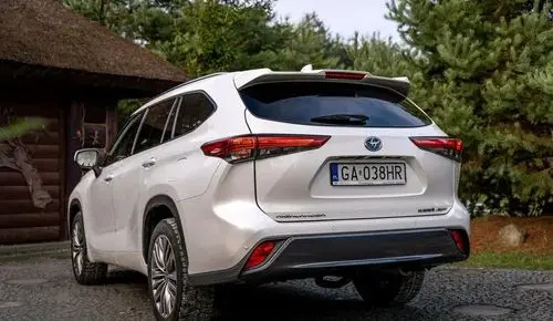TOYOTA Highlander 