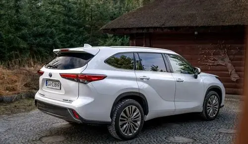 TOYOTA Highlander 