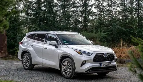 TOYOTA Highlander 