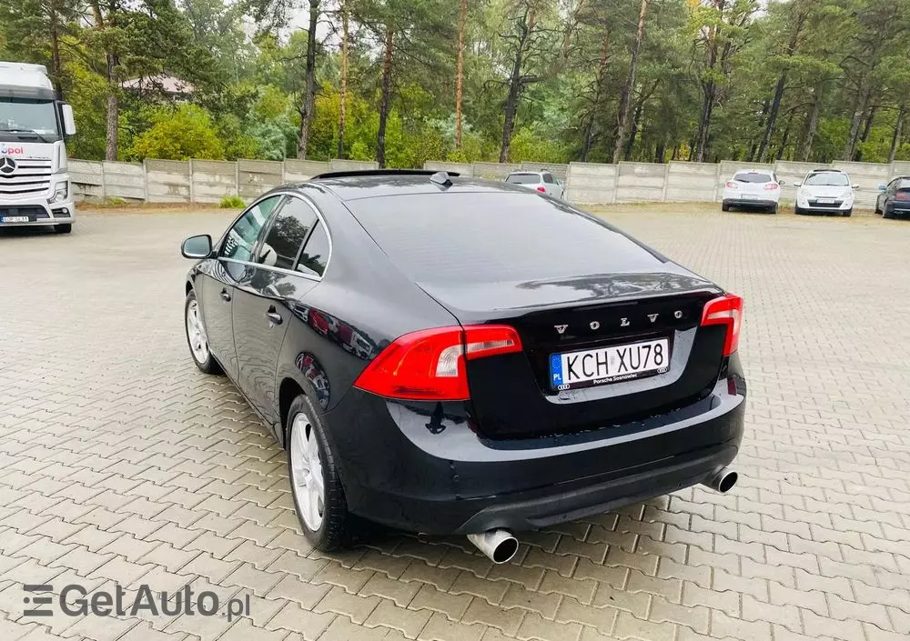 VOLVO S60 D5