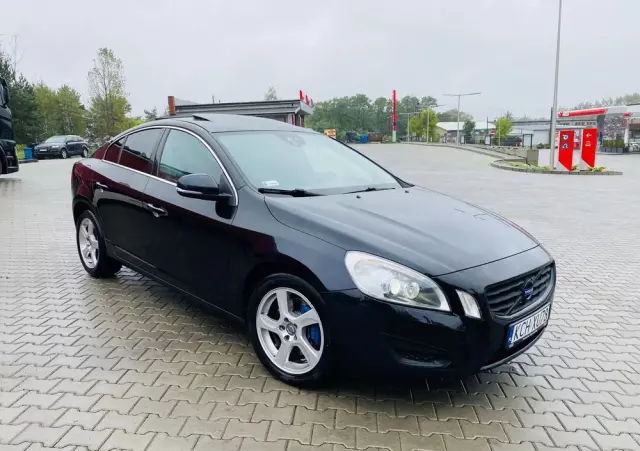 VOLVO S60 D5