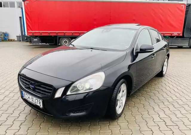 VOLVO S60 D5