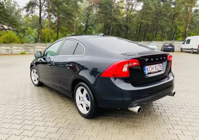 VOLVO S60 D5