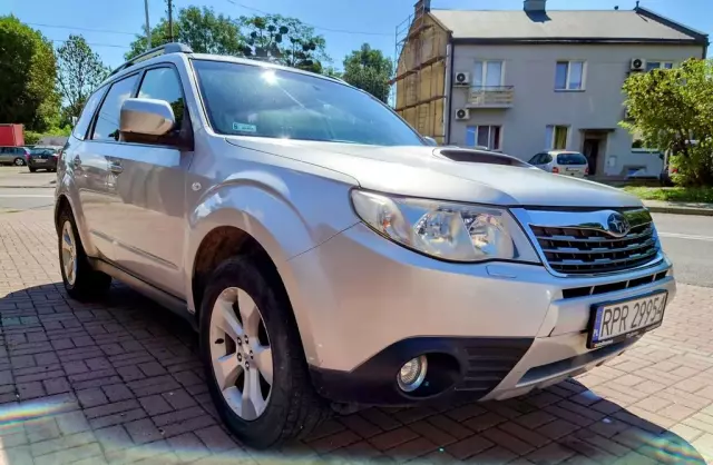 SUBARU Forester 