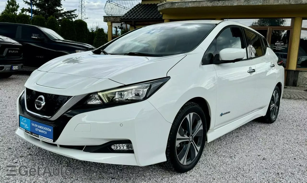 NISSAN Leaf 40kWh Tekna