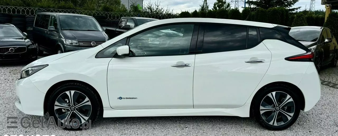 NISSAN Leaf 40kWh Tekna