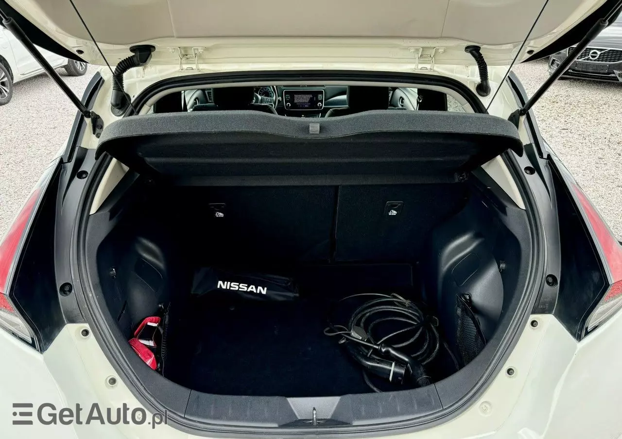 NISSAN Leaf 40kWh Tekna