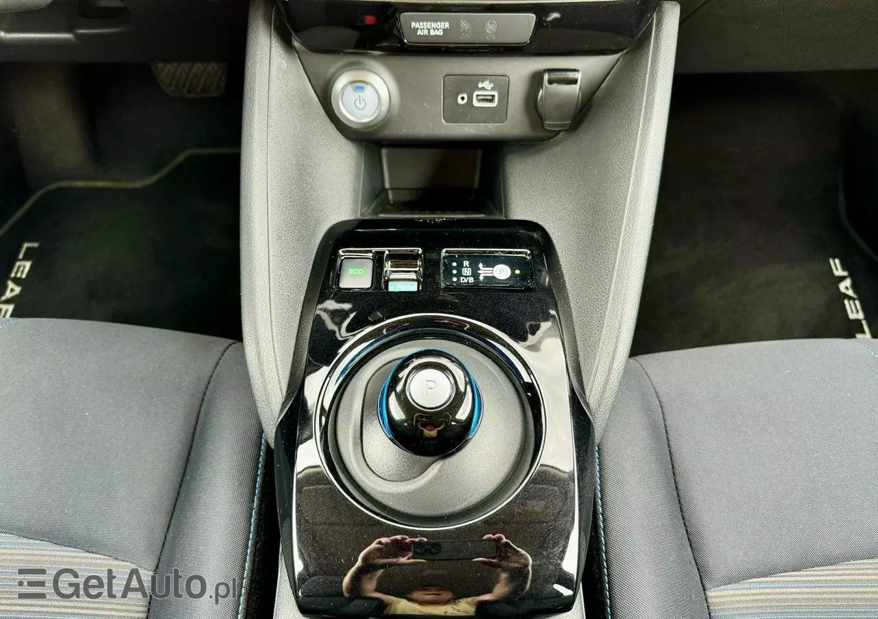 NISSAN Leaf 40kWh Tekna
