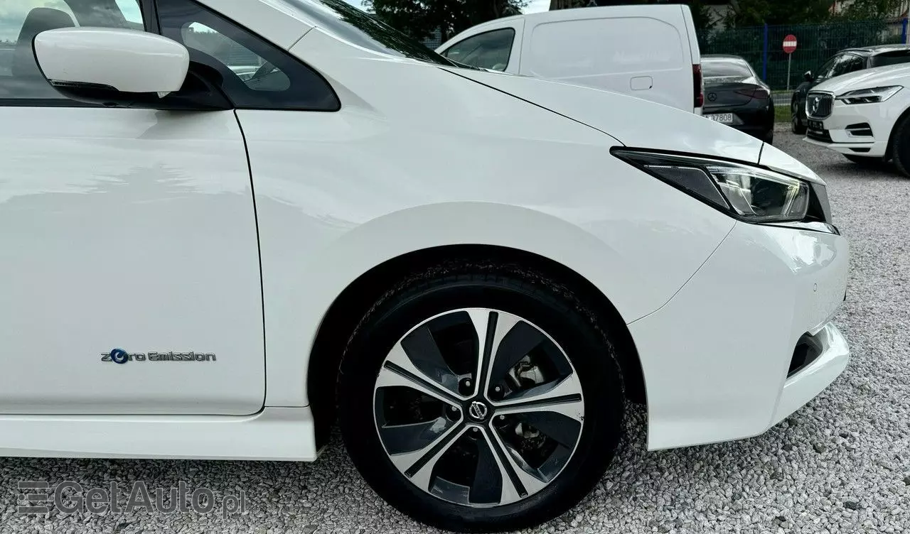 NISSAN Leaf 40kWh Tekna