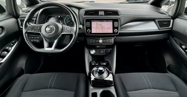 NISSAN Leaf 40kWh Tekna