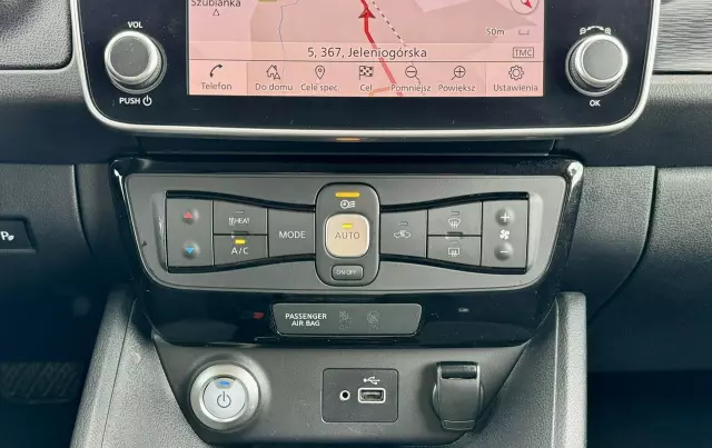 NISSAN Leaf 40kWh Tekna