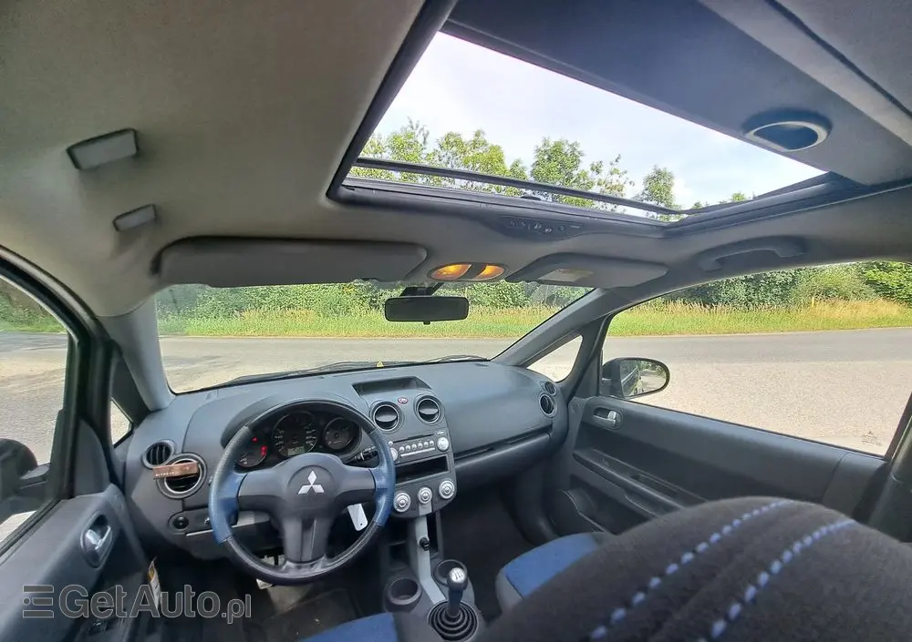 MITSUBISHI Colt 1.5 Invite Edition Gold