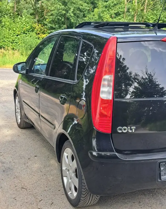 MITSUBISHI Colt 1.5 Invite Edition Gold