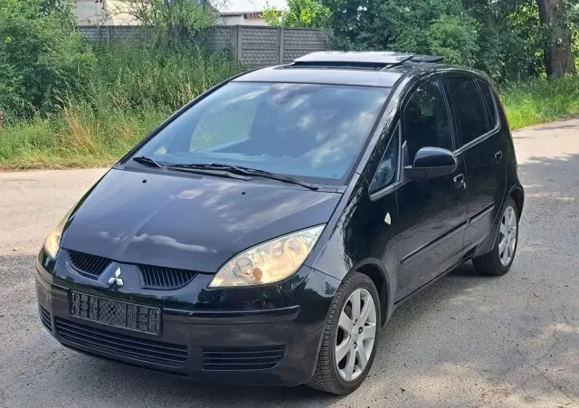 MITSUBISHI Colt 1.5 Invite Edition Gold