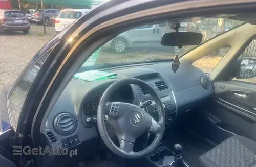 SUZUKI SX4 