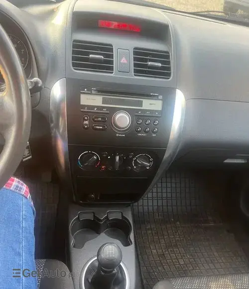 SUZUKI SX4 