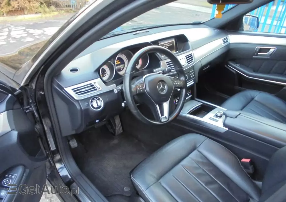 MERCEDES-BENZ Klasa E 220 BlueTEC BlueEFFICIENCY Edition 9G-TRONIC Avantgarde