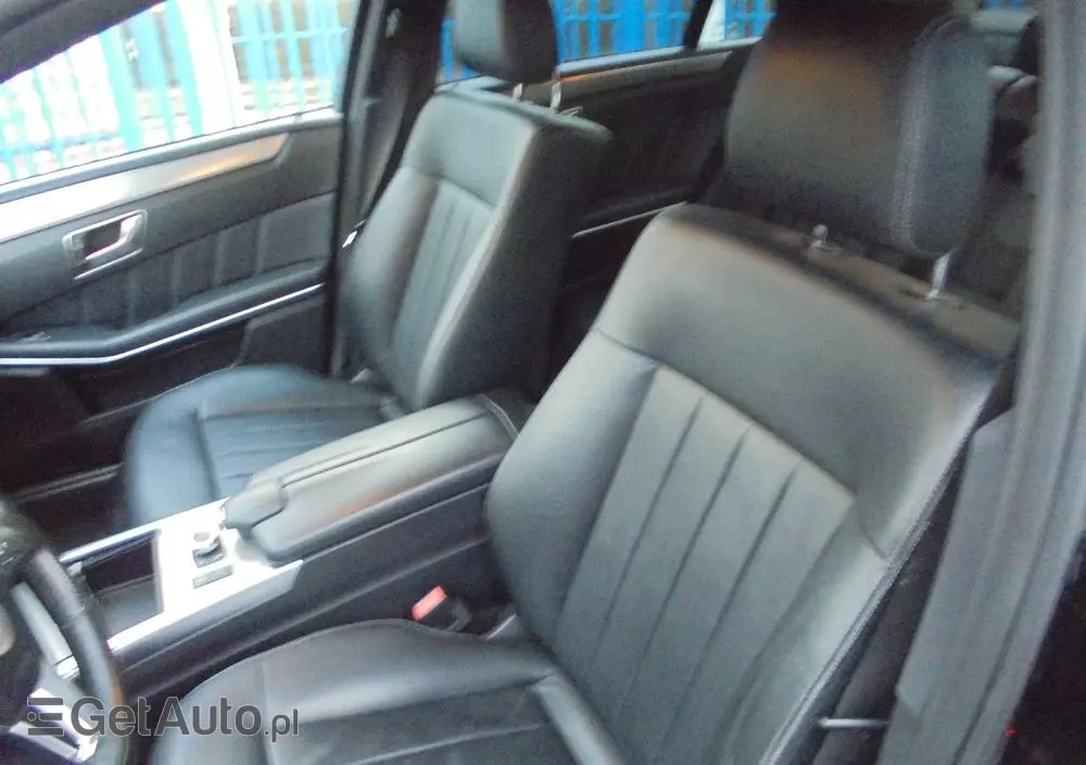 MERCEDES-BENZ Klasa E 220 BlueTEC BlueEFFICIENCY Edition 9G-TRONIC Avantgarde