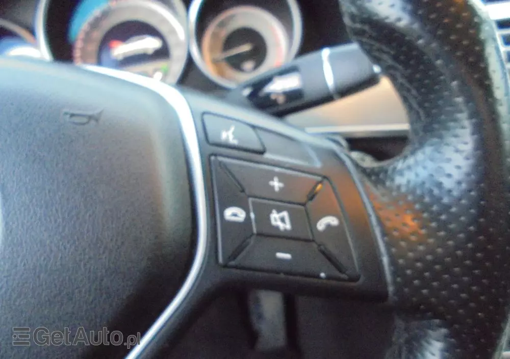 MERCEDES-BENZ Klasa E 220 BlueTEC BlueEFFICIENCY Edition 9G-TRONIC Avantgarde