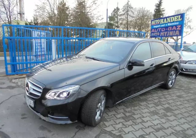 MERCEDES-BENZ Klasa E 220 BlueTEC BlueEFFICIENCY Edition 9G-TRONIC Avantgarde