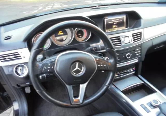 MERCEDES-BENZ Klasa E 220 BlueTEC BlueEFFICIENCY Edition 9G-TRONIC Avantgarde