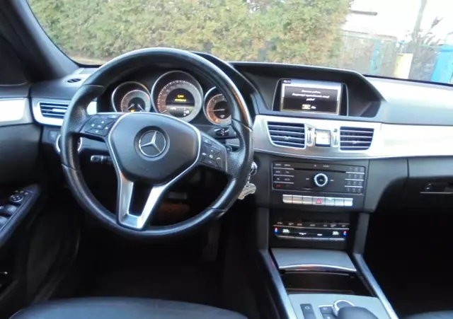 MERCEDES-BENZ Klasa E 220 BlueTEC BlueEFFICIENCY Edition 9G-TRONIC Avantgarde