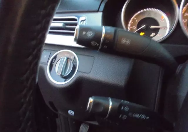 MERCEDES-BENZ Klasa E 220 BlueTEC BlueEFFICIENCY Edition 9G-TRONIC Avantgarde