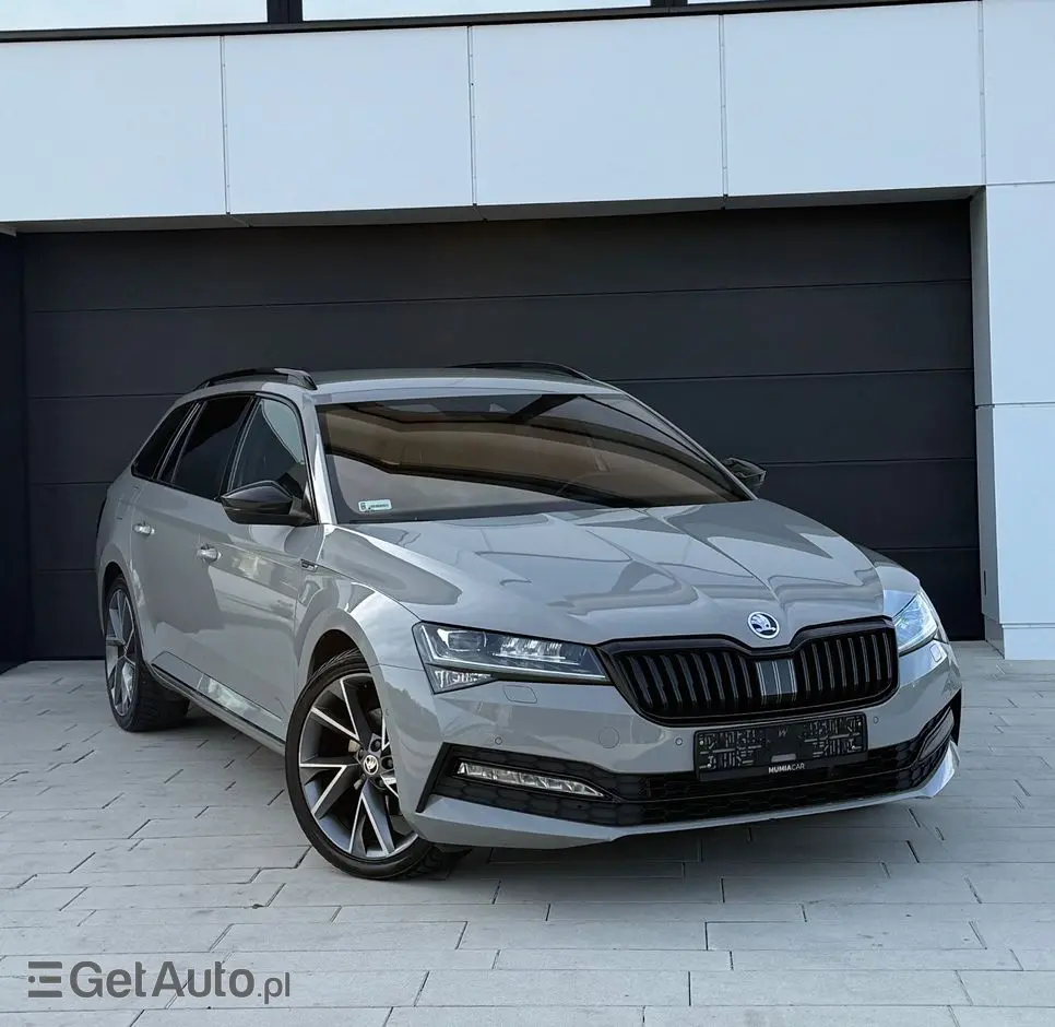 SKODA Superb 2.0 TDI SCR Sportline DSG