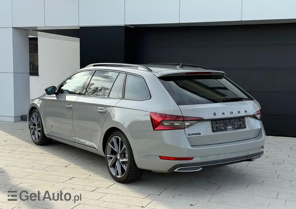 SKODA Superb 2.0 TDI SCR Sportline DSG