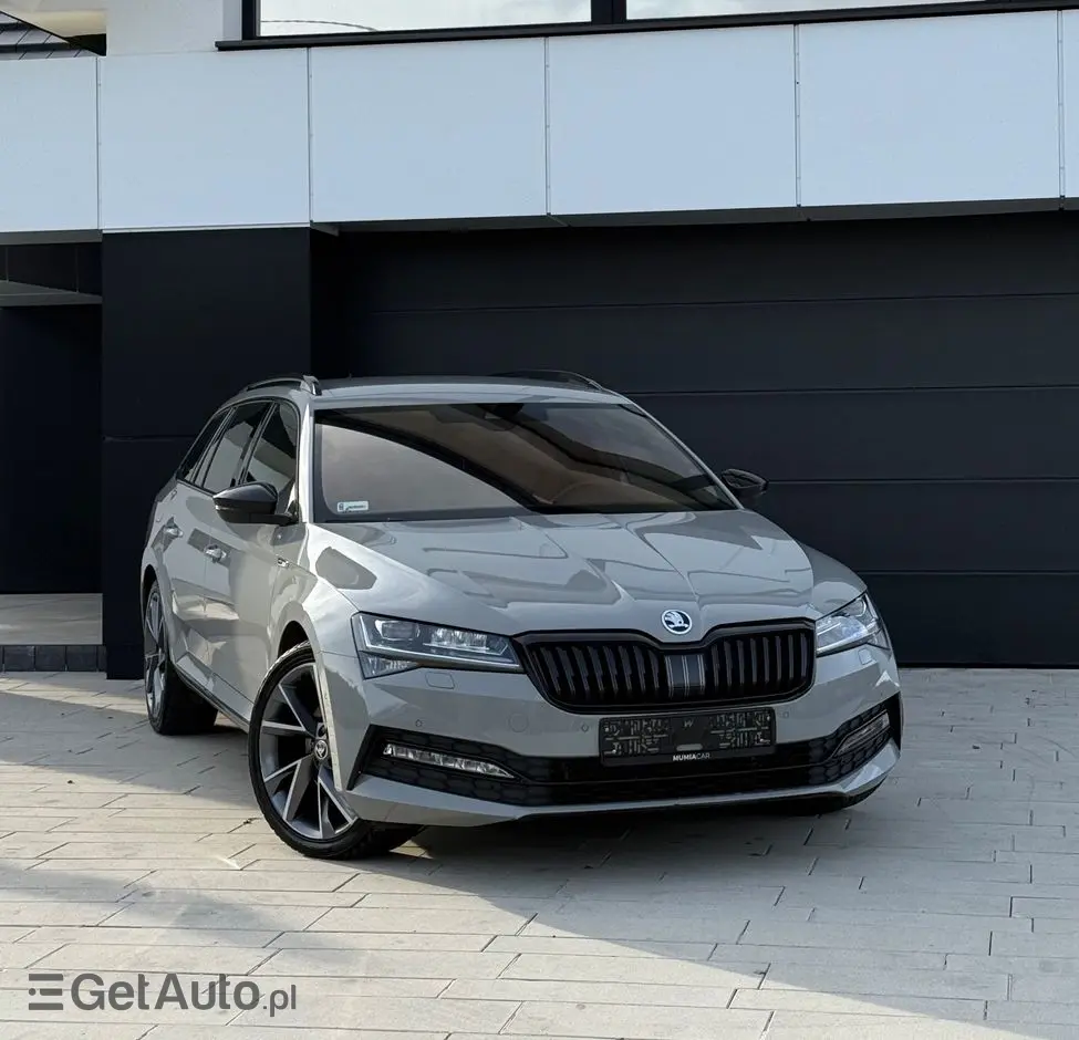 SKODA Superb 2.0 TDI SCR Sportline DSG