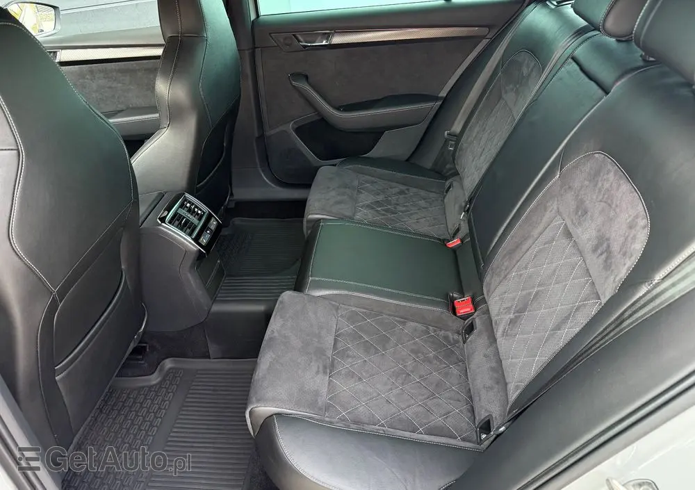 SKODA Superb 2.0 TDI SCR Sportline DSG